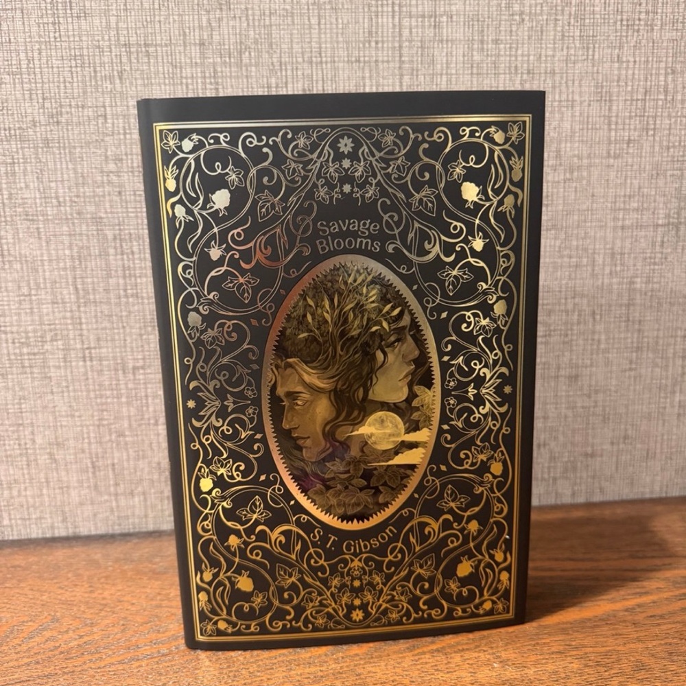Fairyloot Exclusive Edition of Savage Blooms